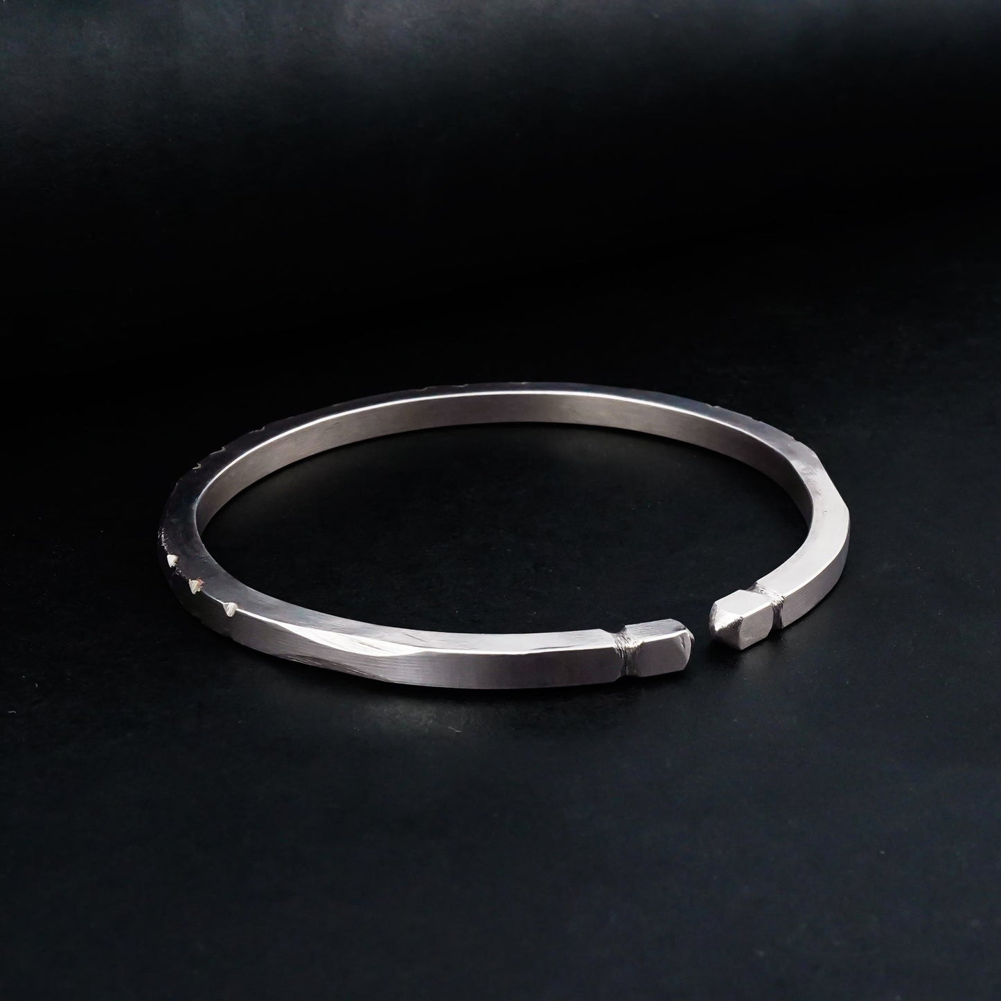 5mm Silver Flex Radiate Bangle