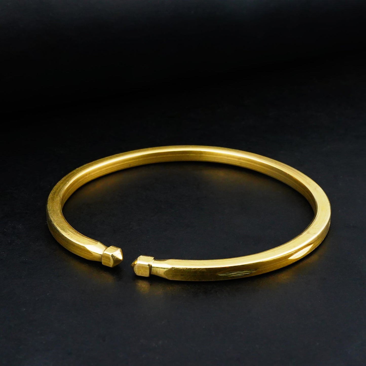 4.9mm Golden Plain Bangle