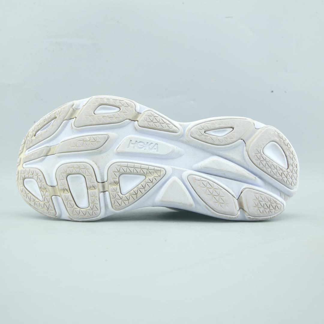 HOKA ONE ONE BONDI 8