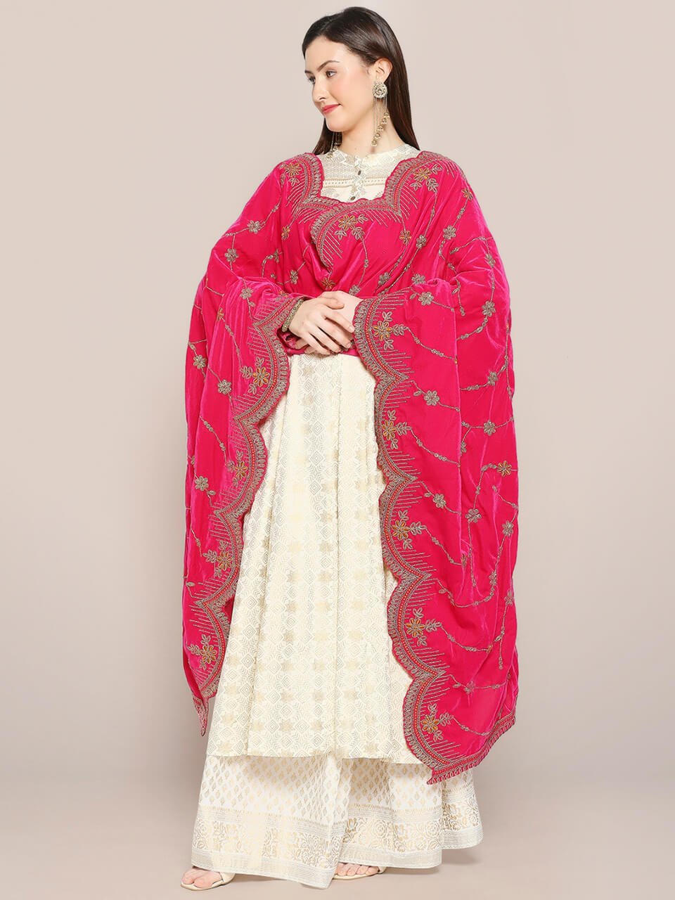 Scalloped Velvet Dupatta with Gold Embroidery