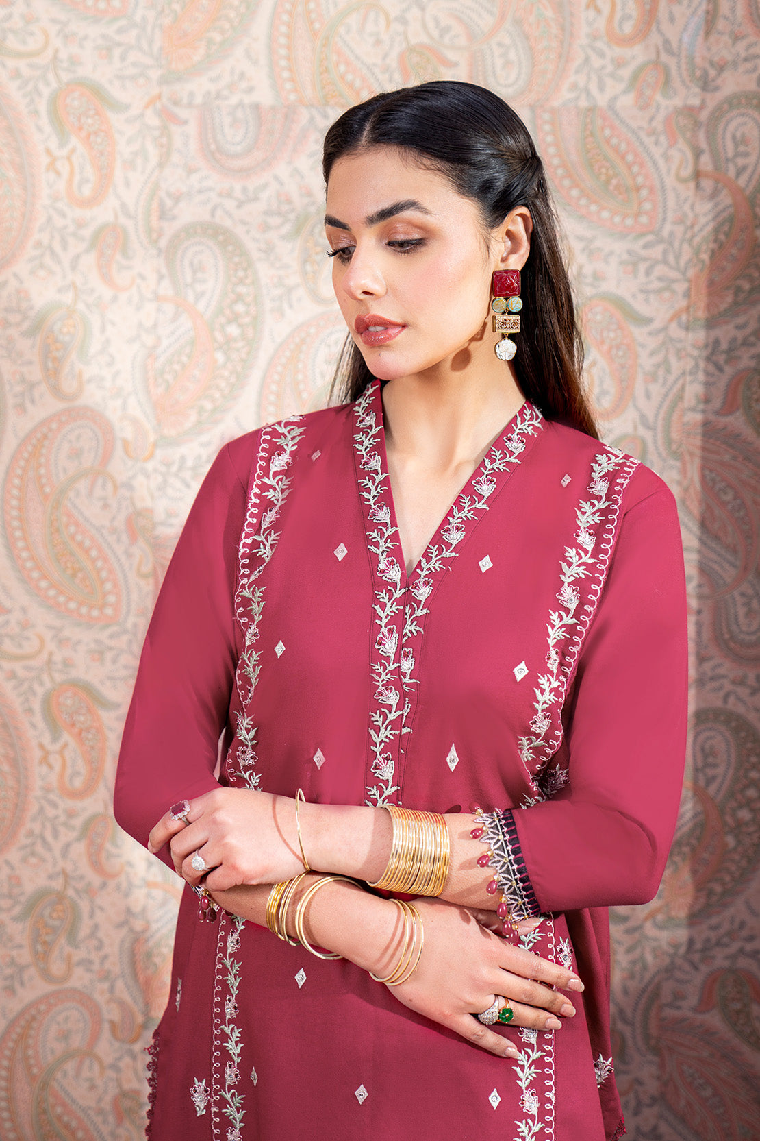Embroidered - 2 Pc Lawn Suit