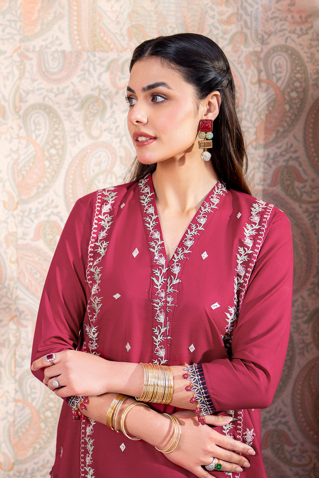 Embroidered - 2 Pc Lawn Suit