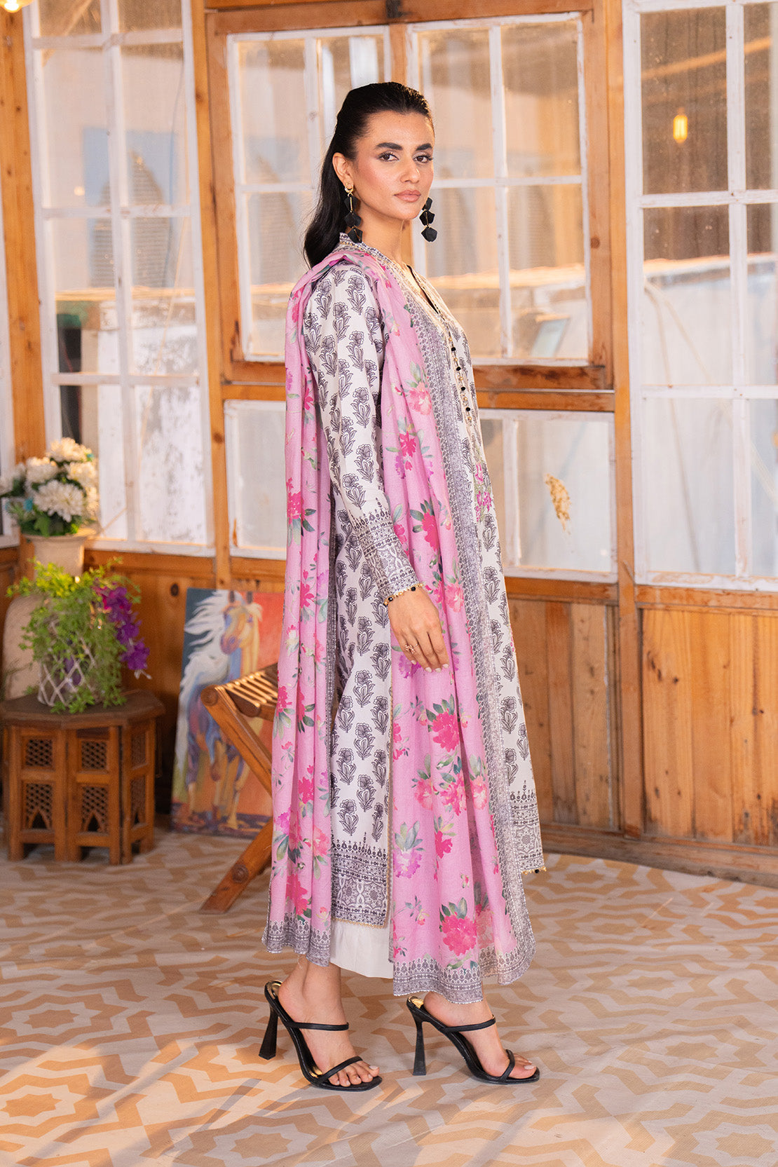 Embroidered - 2 Pc Lawn Suit (Lawn Dupatta)