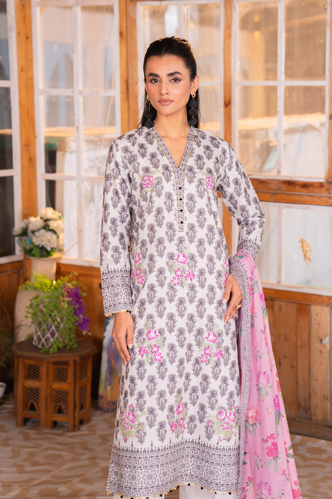 Embroidered - 2 Pc Lawn Suit (Lawn Dupatta)
