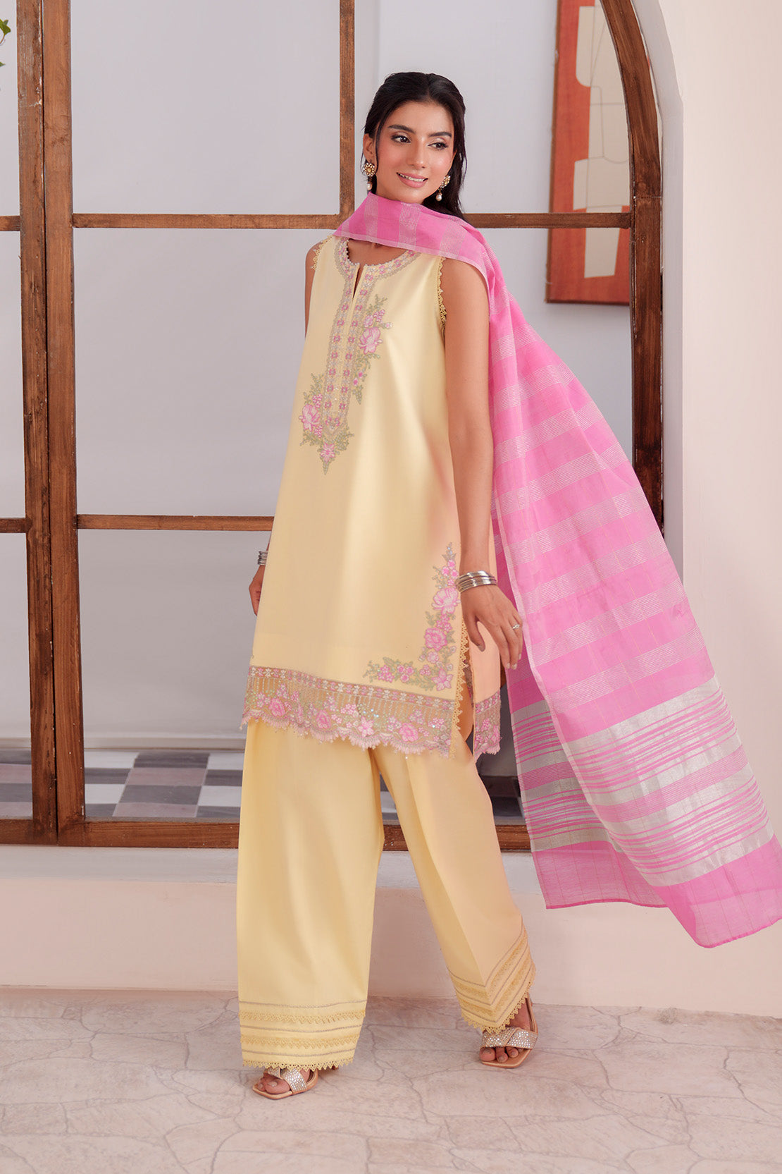 Embroidered - 3 Pc Lawn Suit (Dyed Jacquard Dupatta)