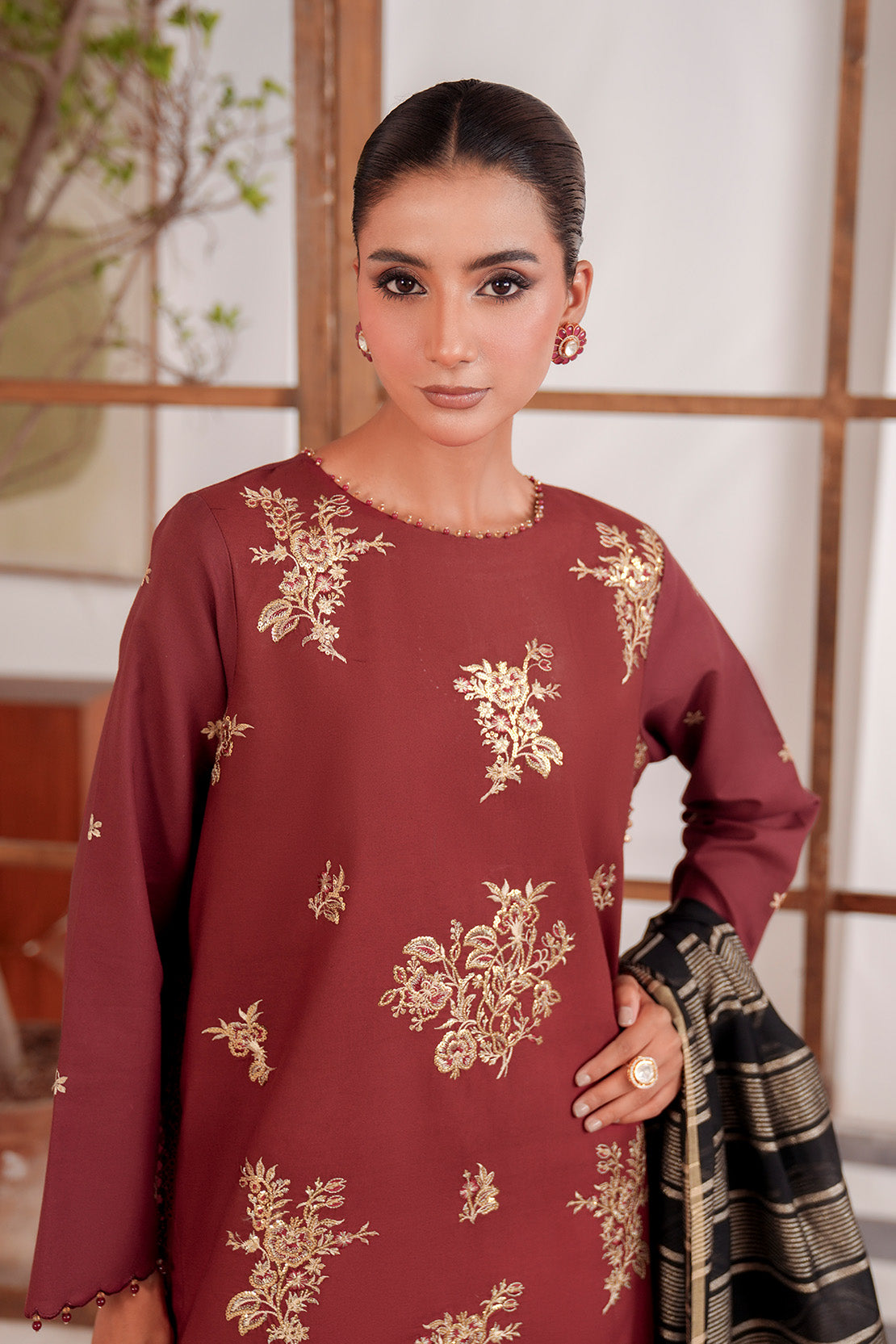 Embroidered - 3 Pc Lawn Suit (Dyed Jacquard Dupatta)