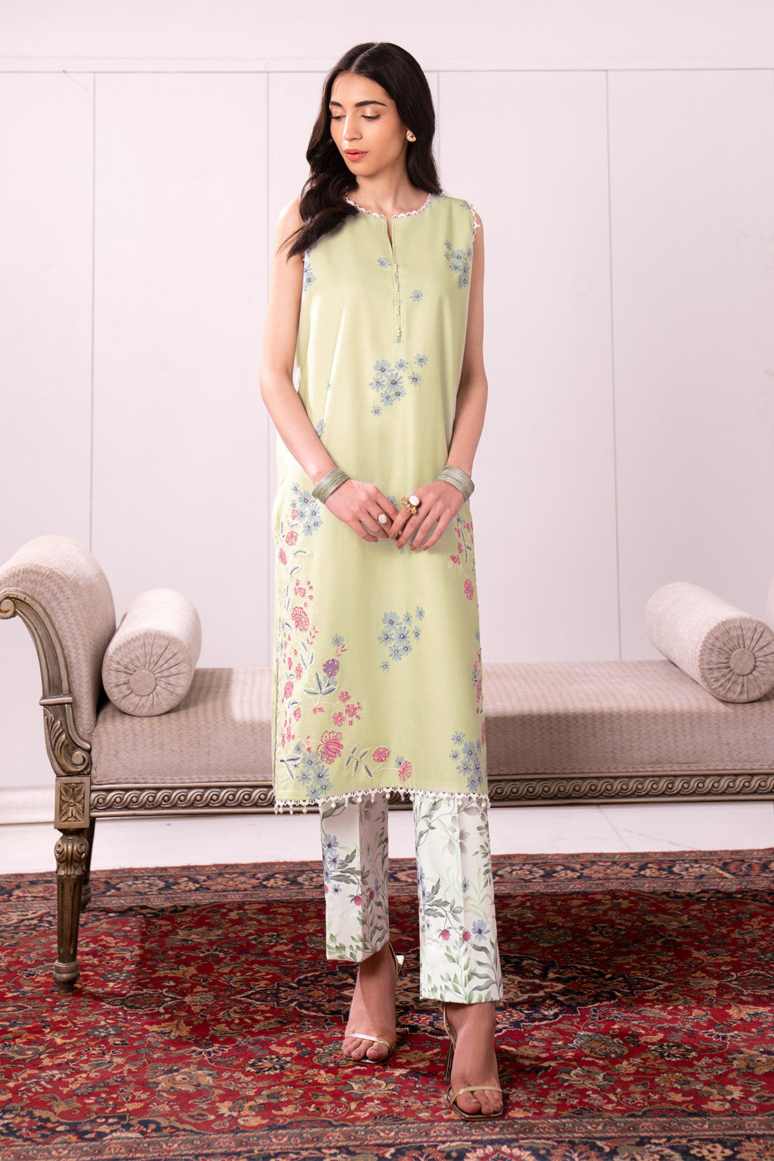 Embroidered - 2 Pc Lawn Suit