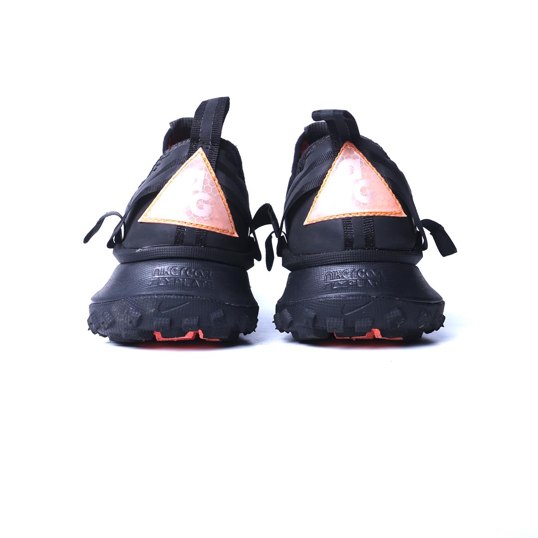 NIKE ACG MOUNTAIN FLY LOW