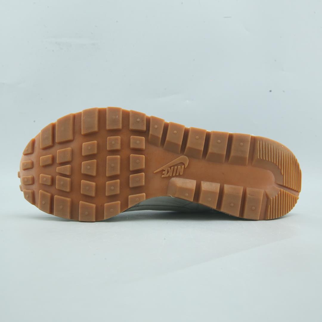 NIKE VAPORWAFFLE