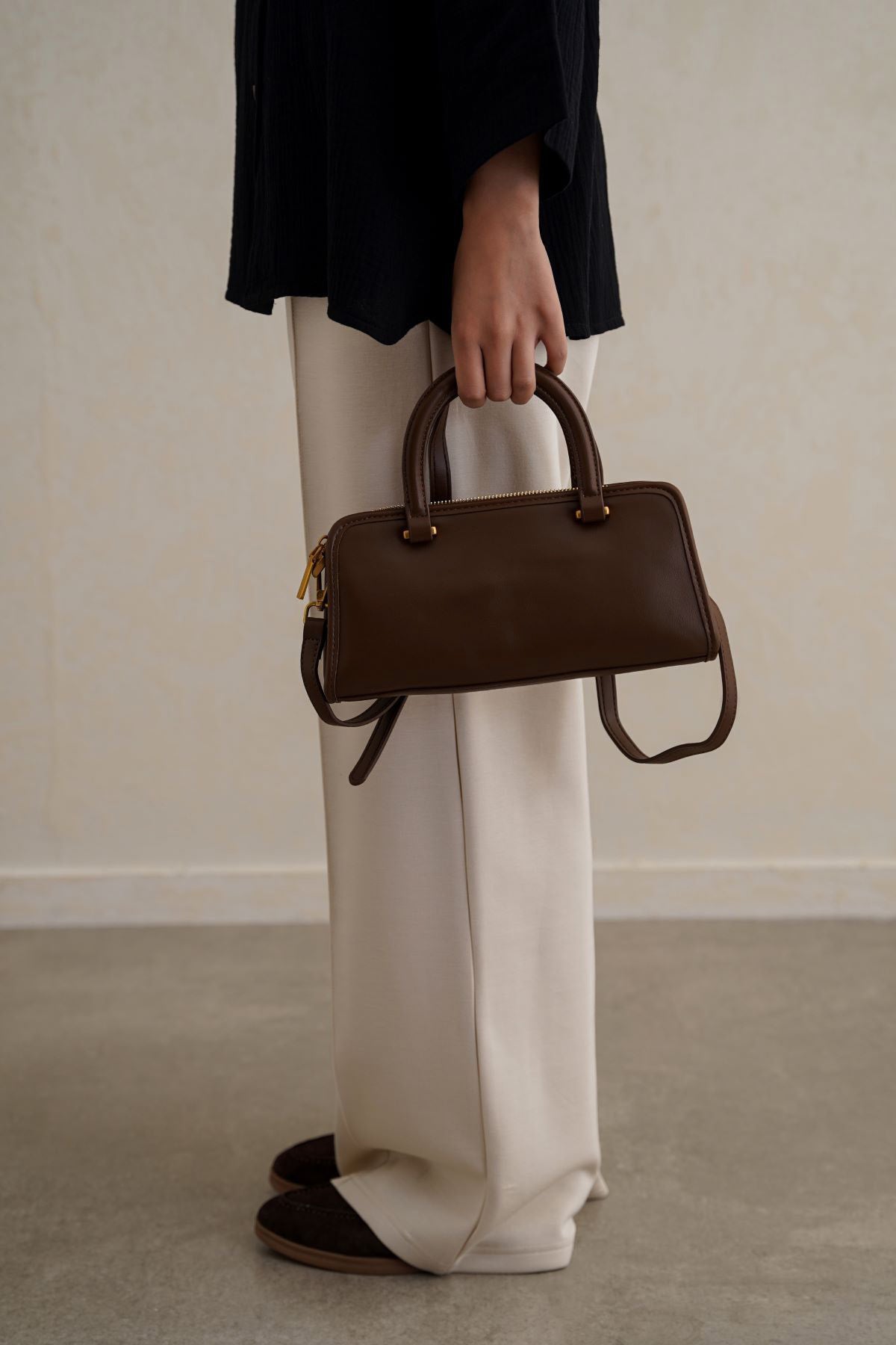 MEDIUM TOP-HANDLE PURSE