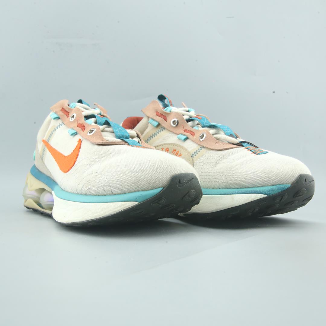 NIKE AIR MAX 2021