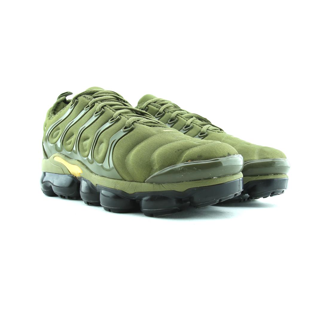 NIKE AIR VAPORMAX PLUS