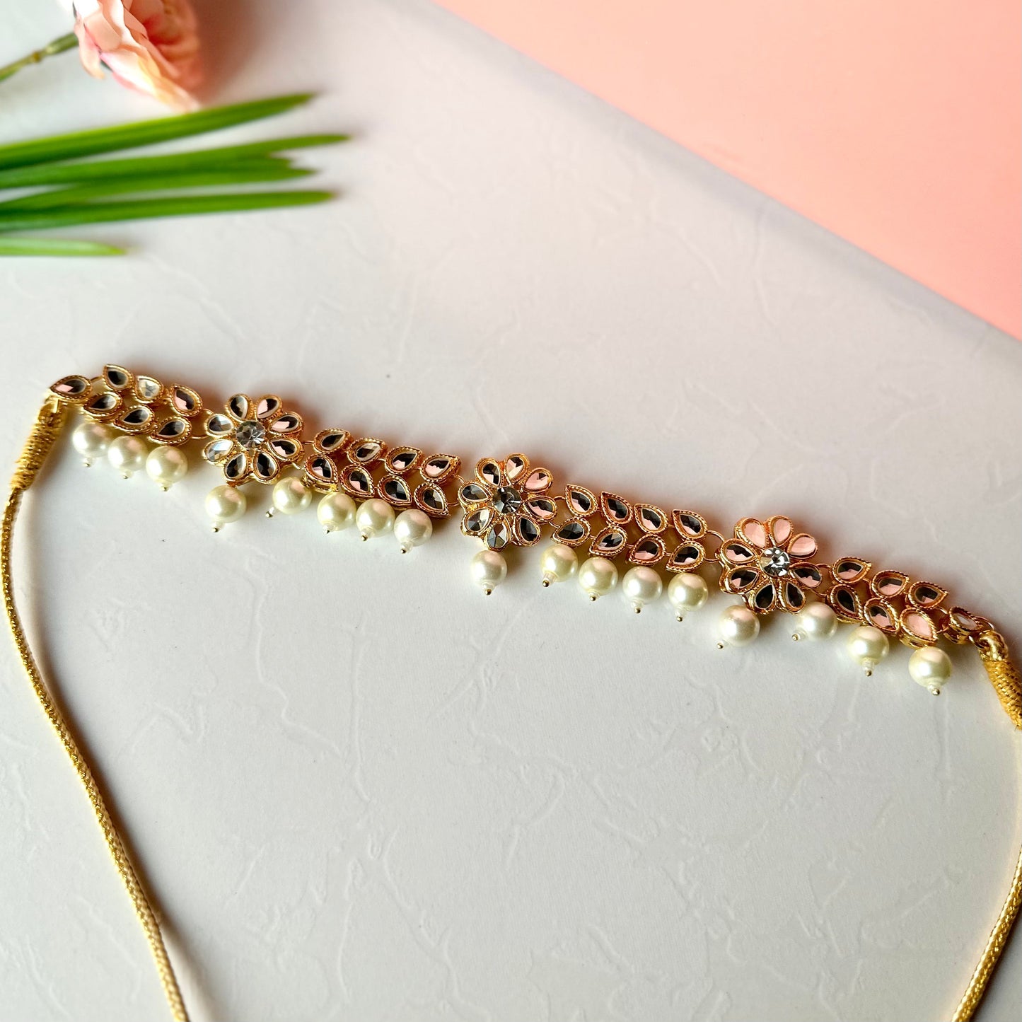 Flower Kundan Necklace (Pearl)