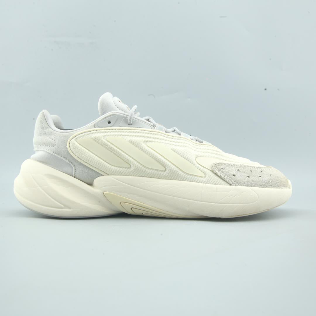 ADIDAS OZELIA