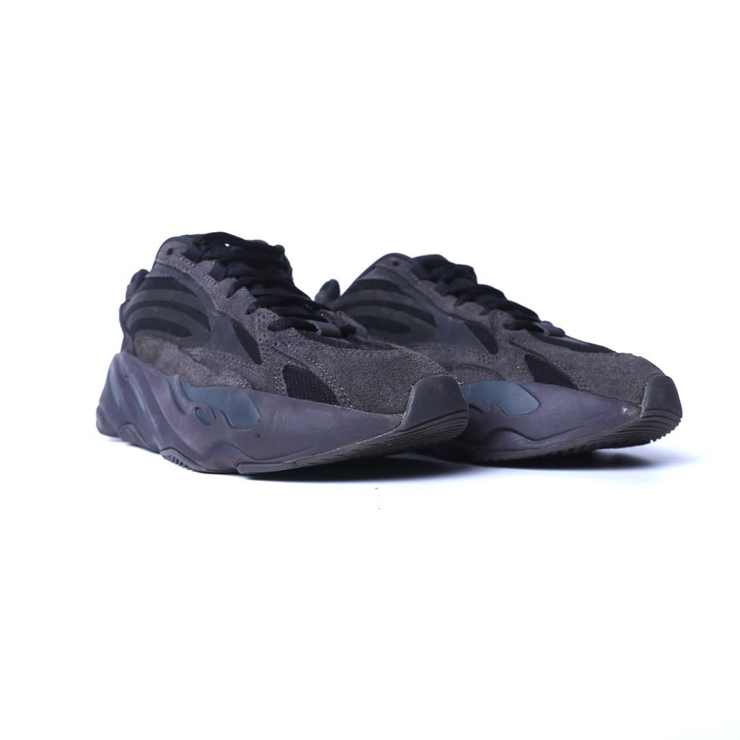 ADIDAS YEEZY BOOST 700 V2
