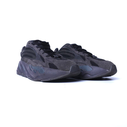 ADIDAS YEEZY BOOST 700 V2
