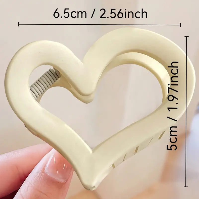 Matte Heart Claw Clip