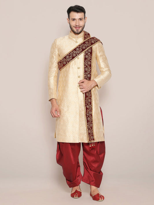 Men's Maroon Embroidered Velvet Stole