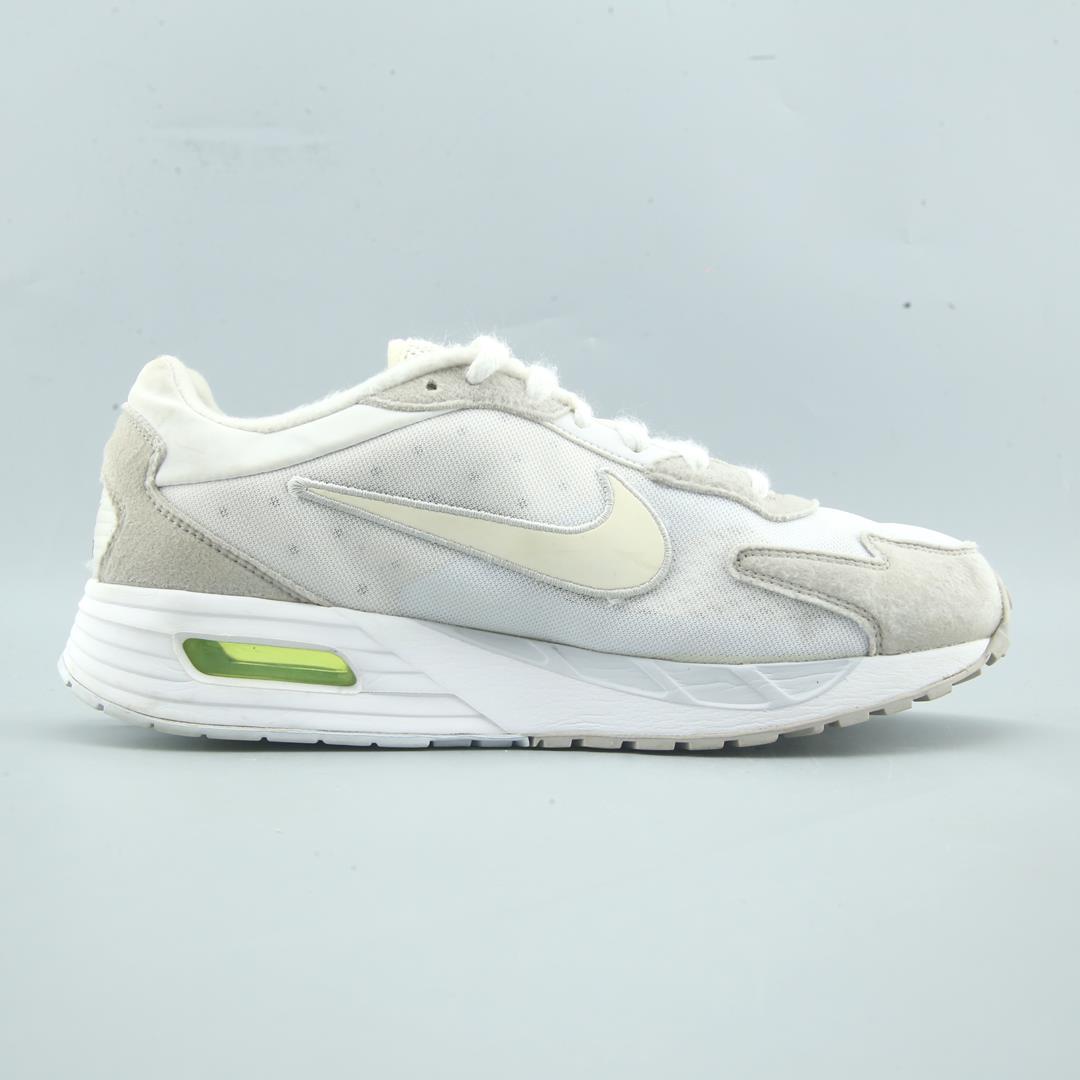 NIKE AIR MAX SOLO
