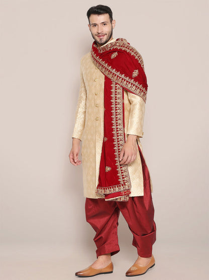Men's Maroon Velvet Dupatta with Embroidered Gold Motifs.