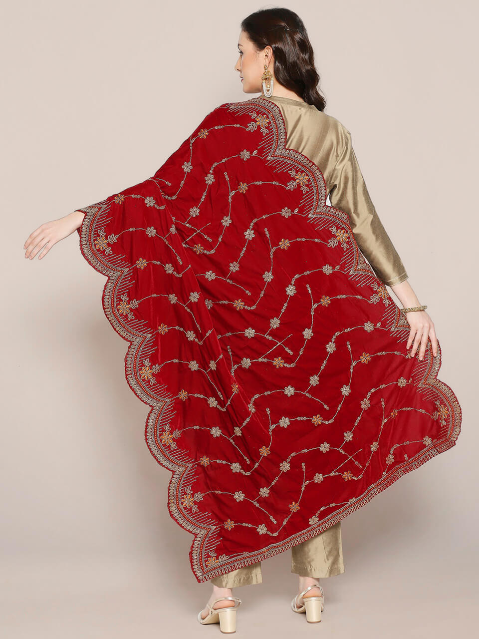Scalloped Velvet Dupatta with Gold Embroidery