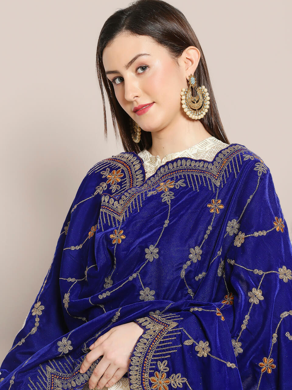 Scalloped Velvet Dupatta with Gold Embroidery