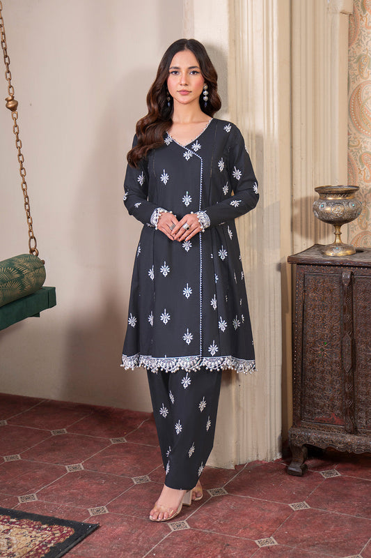 Embroidered - 2 Pc Lawn Suit