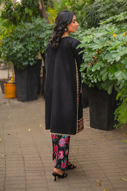 Embroidered - 2 Pc Lawn Suit
