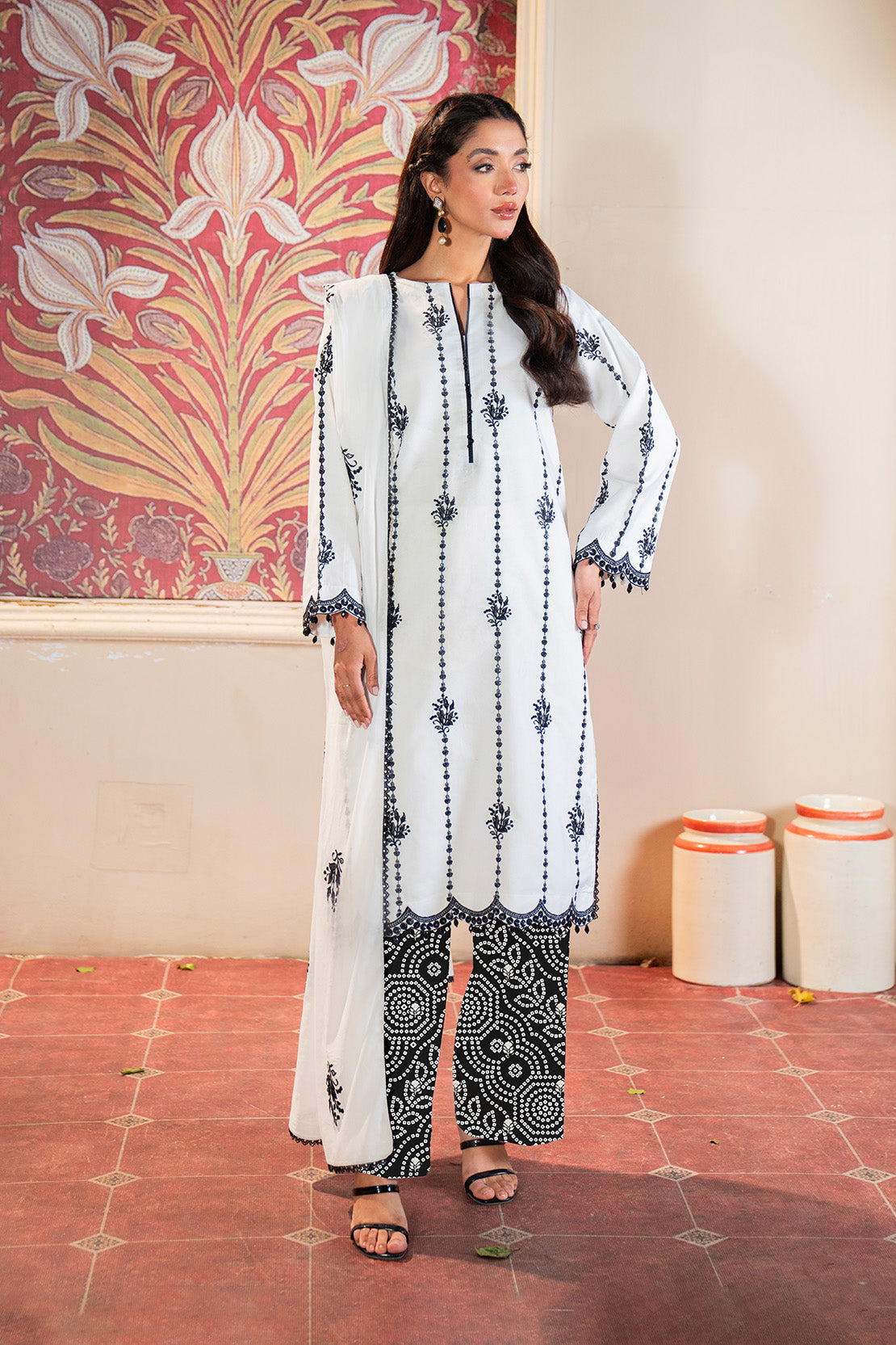 Embroidered - 3 Pc Lawn Suit (Lawn Dupatta)