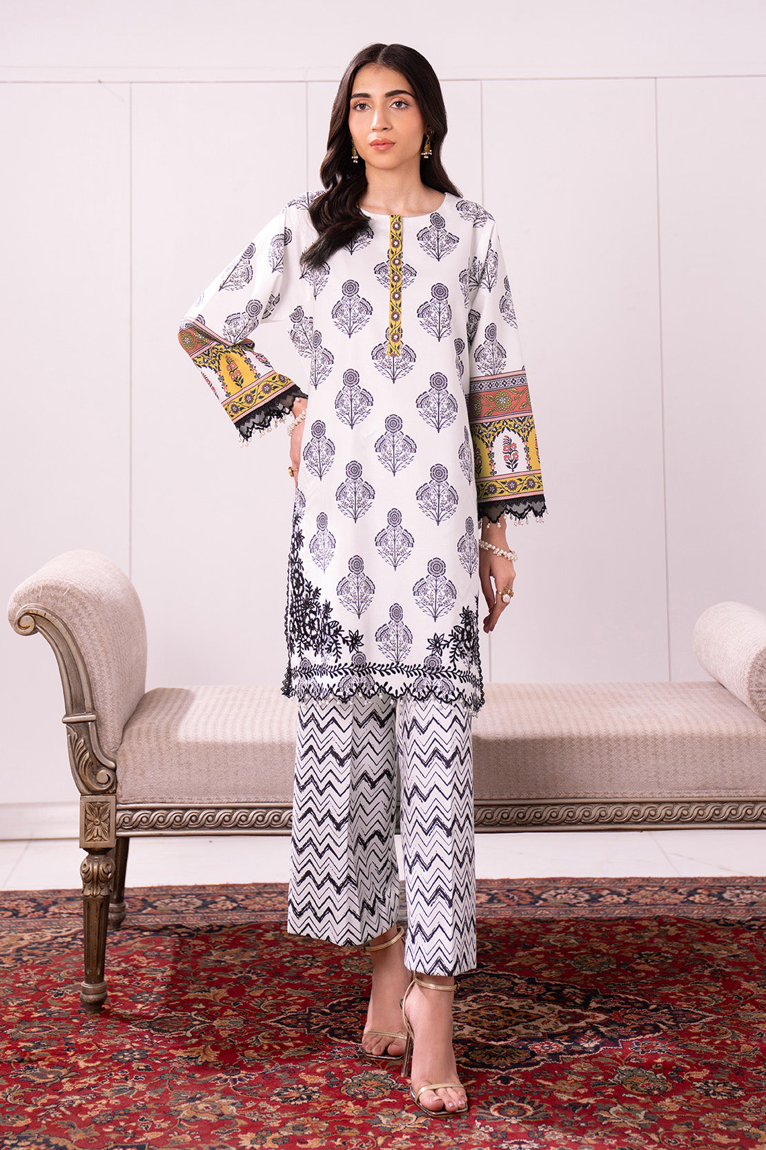 Embroidered - 2 Pc Lawn Suit