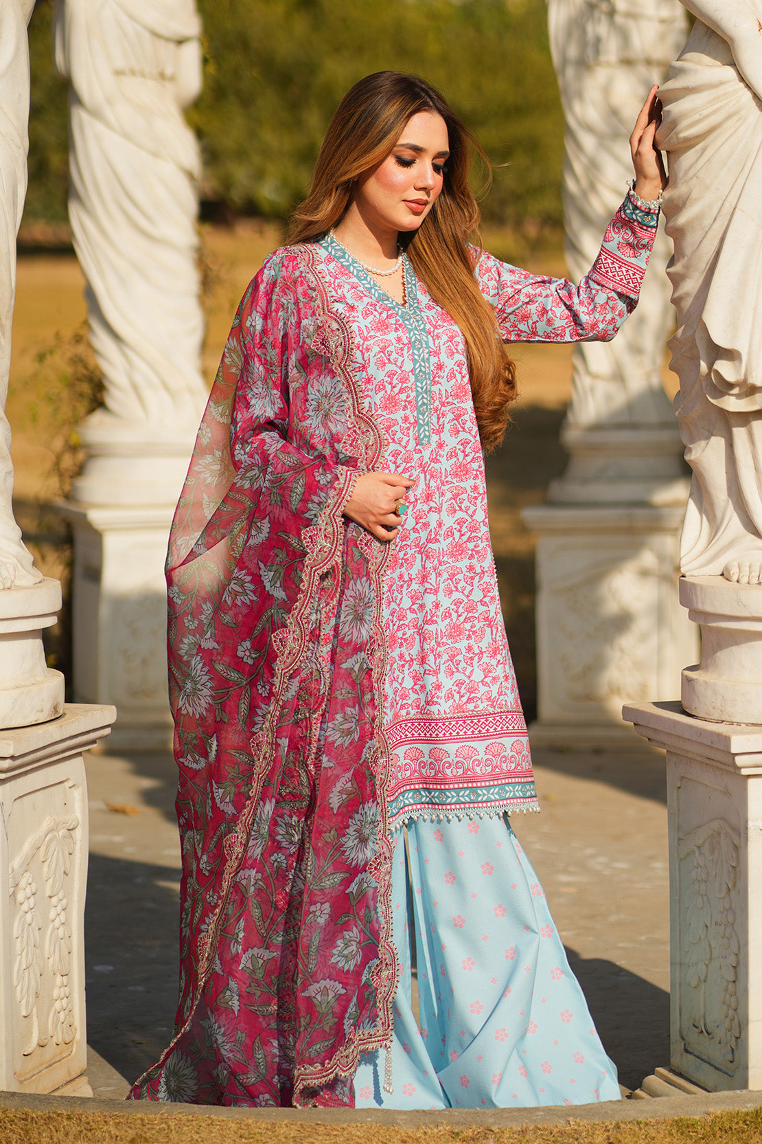 Embroidered - 3 Pc Lawn Suit (Organza Dupatta)