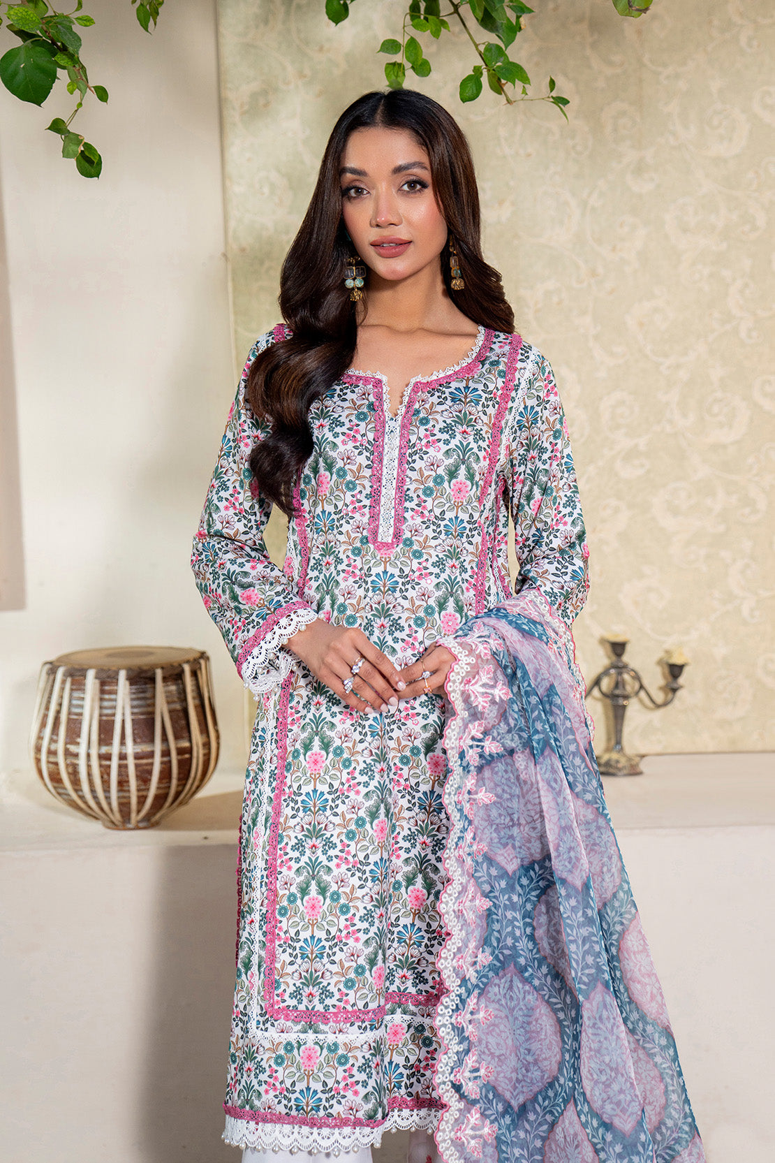Embroidered - 3 Pc Lawn Suit (Organza Dupatta)