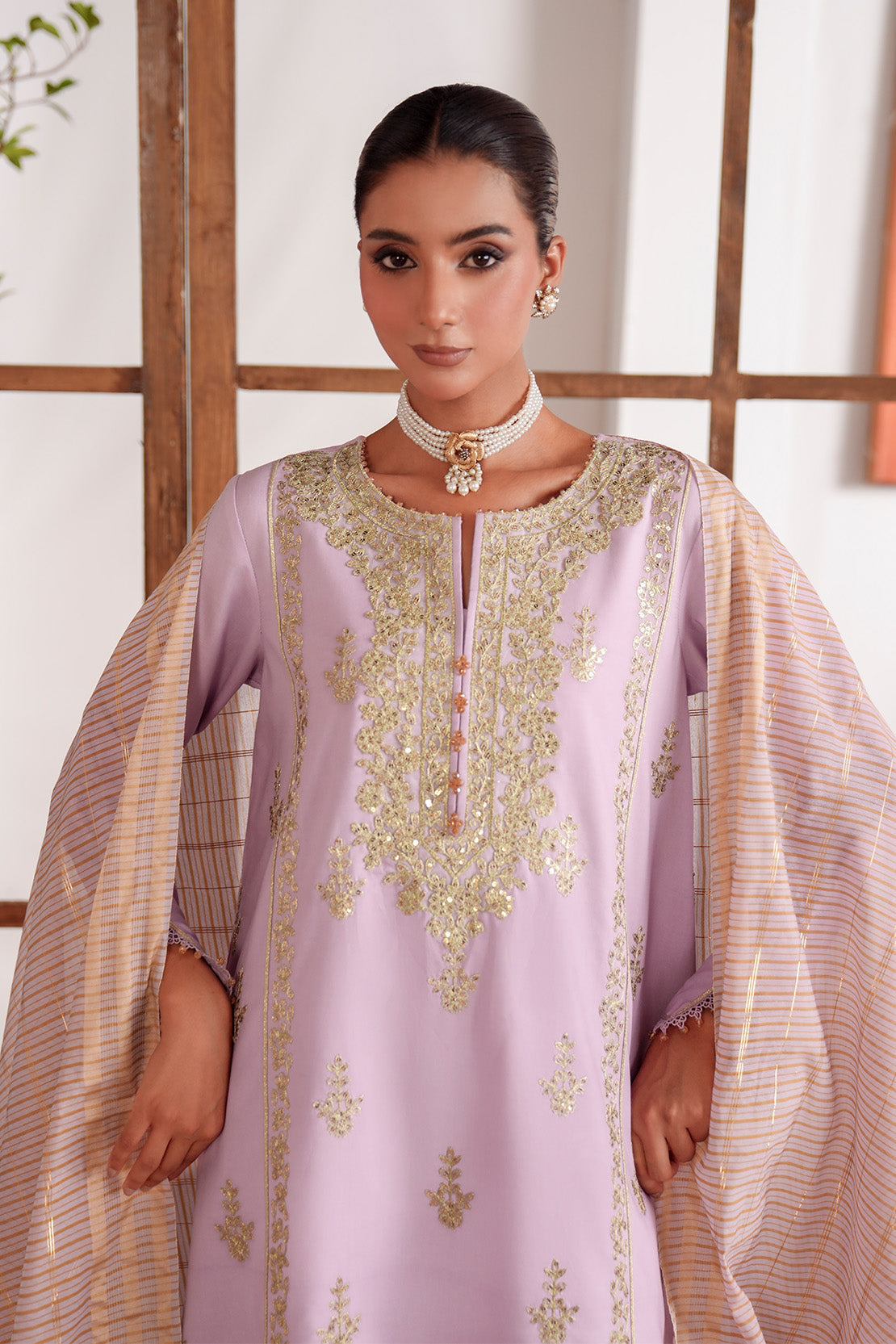 Embroidered - 3 Pc  Lawn Suit (Dyed Jacquard Dupatta)