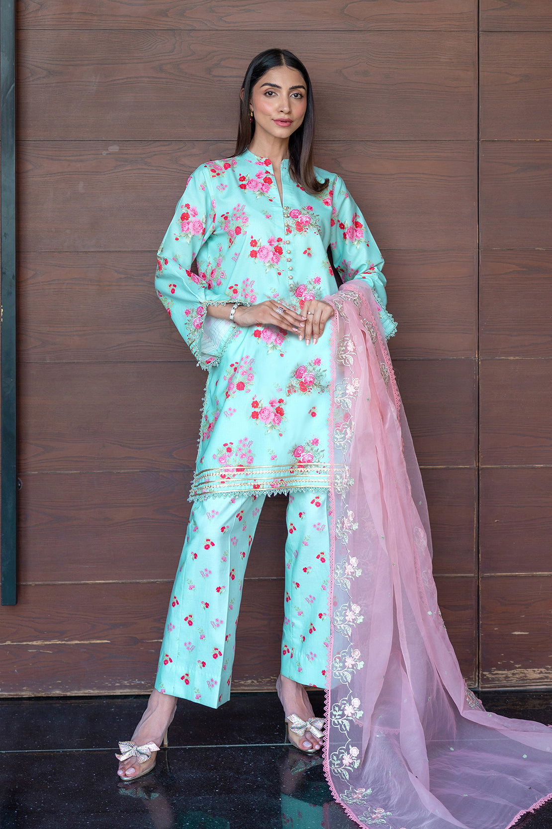 Embroidered - 3 Pc Lawn Suit (Organza Dupatta)