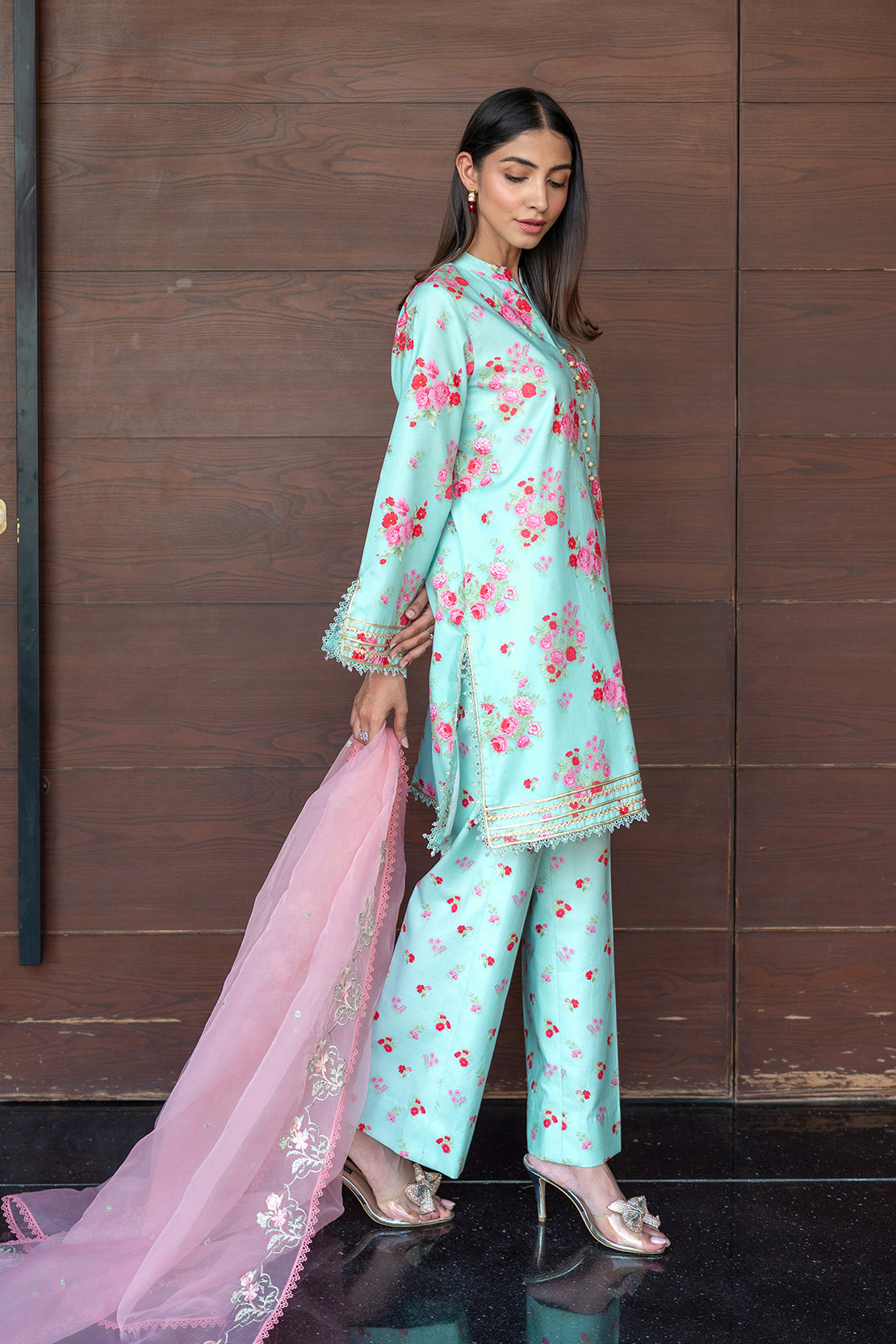 Embroidered - 3 Pc Lawn Suit (Organza Dupatta)