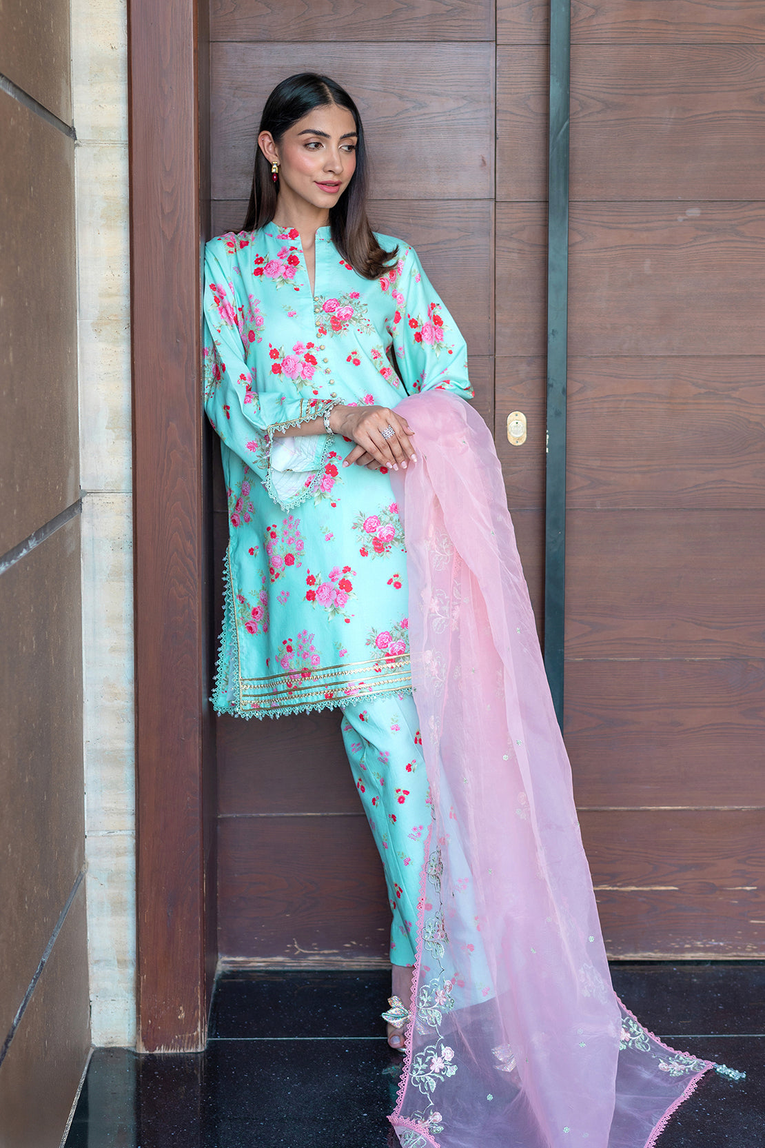 Embroidered - 3 Pc Lawn Suit (Organza Dupatta)