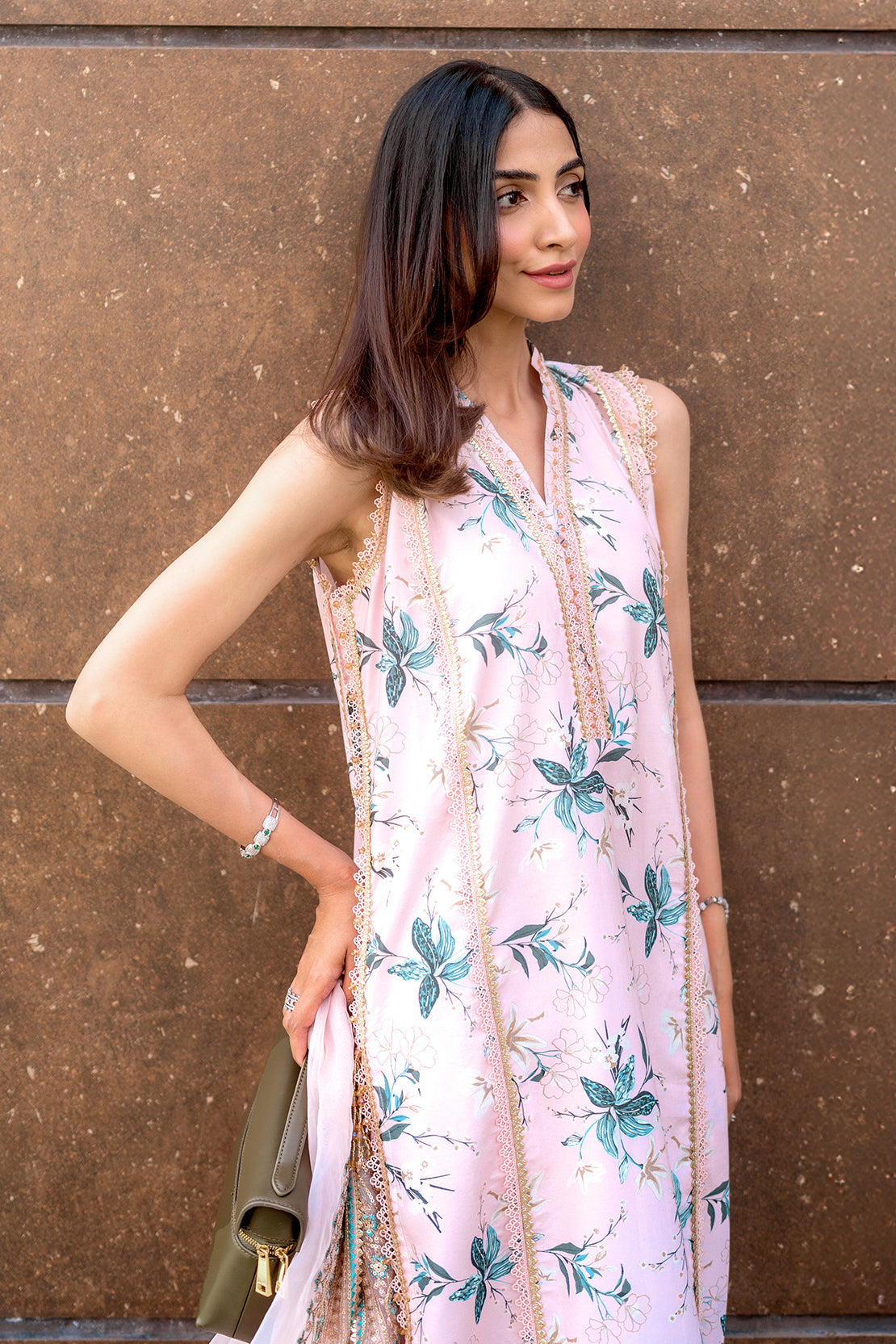 Embroidered - 3 Pc Lawn Suit (Organza Dupatta)