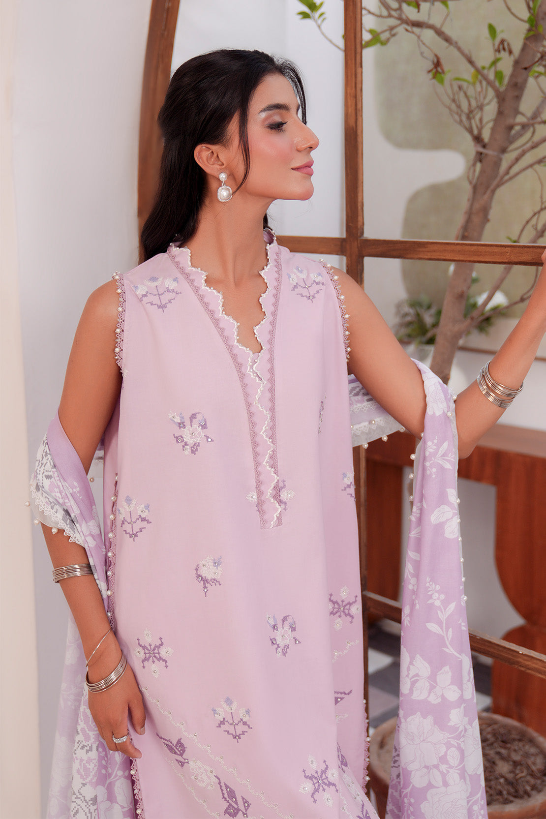 Embroidered - 3 Pc Lawn Suit (Lawn Dupatta)