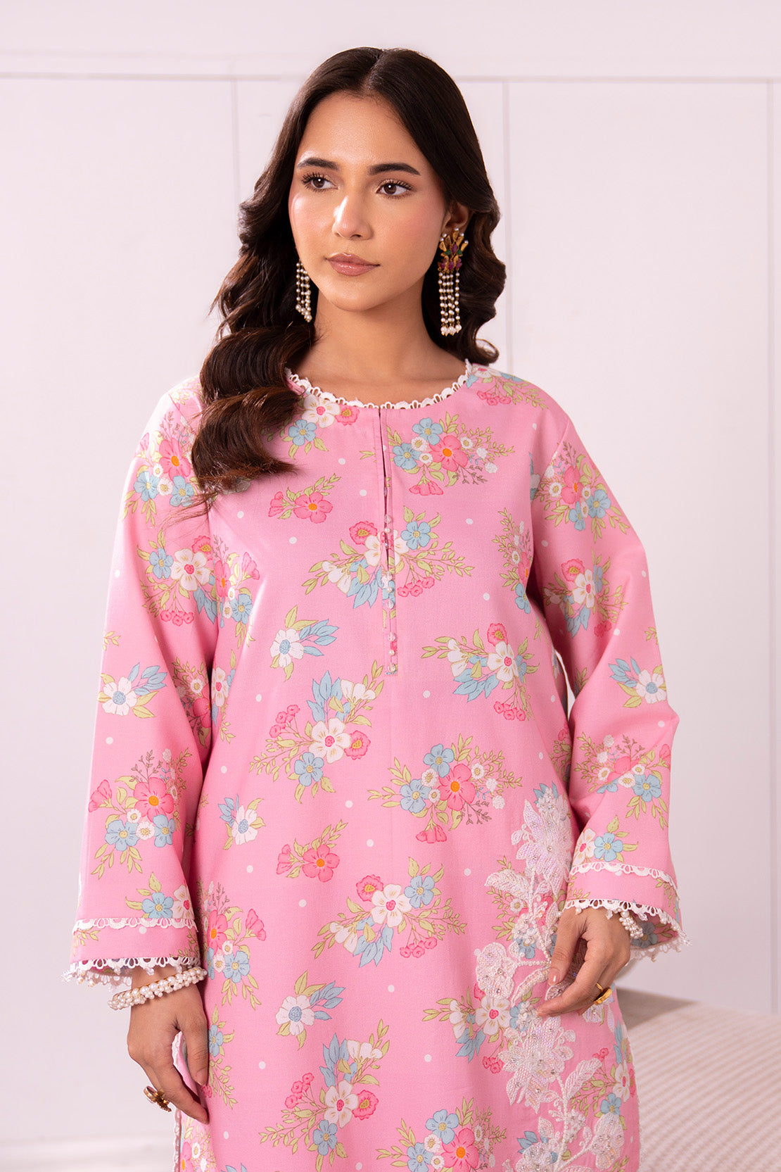 Embroidered - 2 Pc Lawn Suit