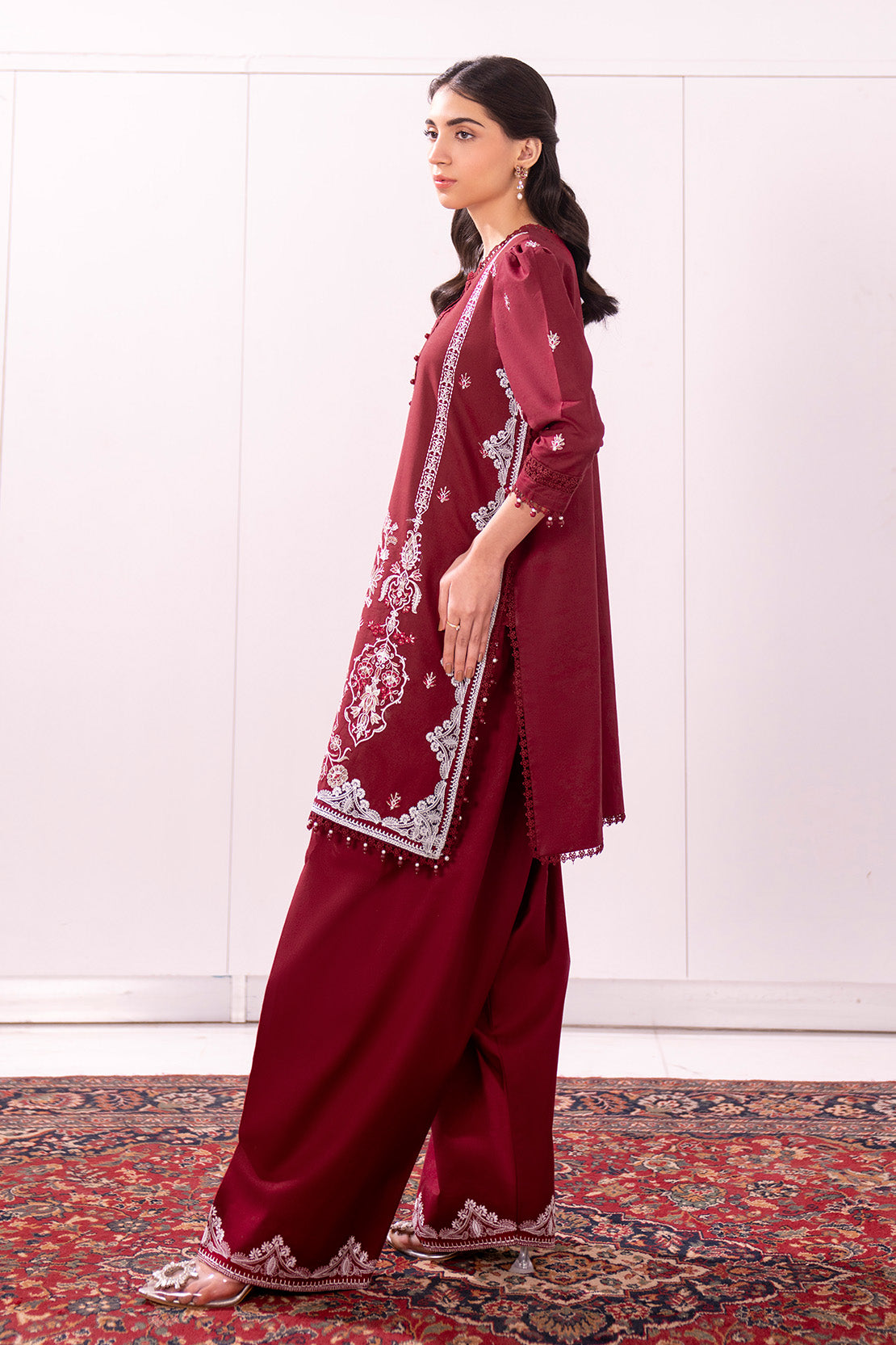 Embroidered - 2 Pc Lawn Suit