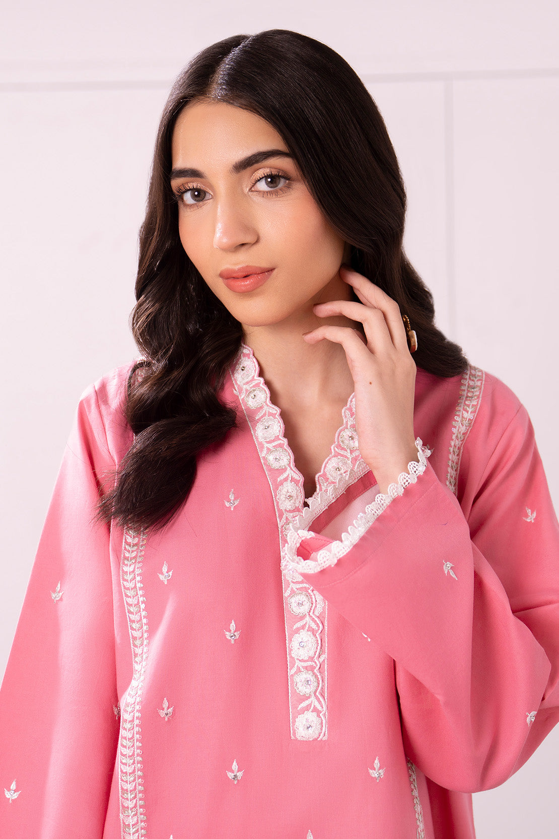 Embroidered - 2 Pc Lawn Suit