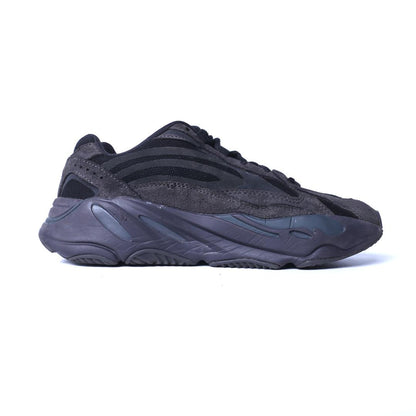ADIDAS YEEZY BOOST 700 V2