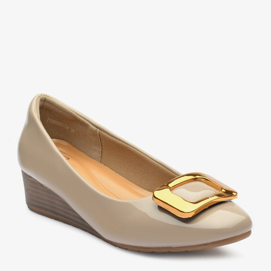 Gilded Buckle Wedges