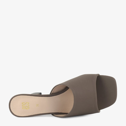 Vira Block Heel