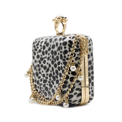White Fancy Clutch C00C20364