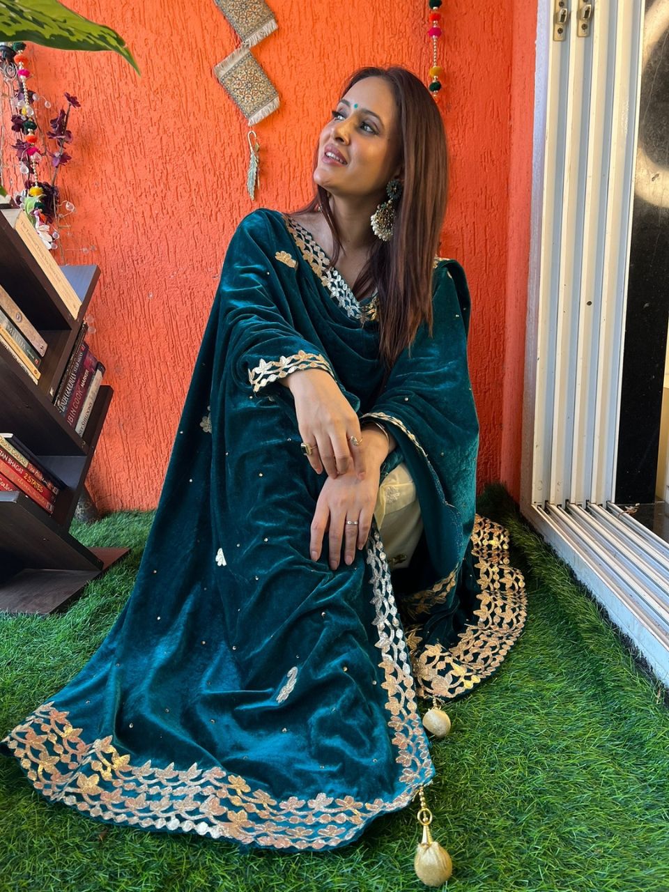 Gotta Patti Work Velvet Dupatta With Danglers
