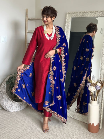 Velvet Dupatta with Gold Embroidery & Cutwork Border