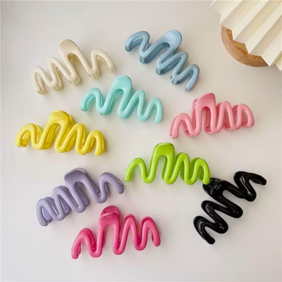Large Wavy Claw Clip