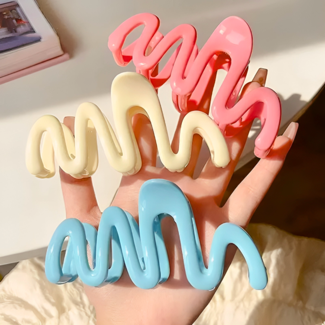 Large Wavy Claw Clip
