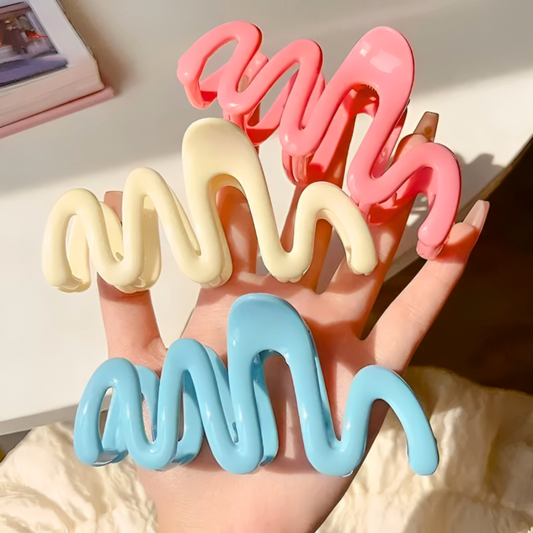 Large Wavy Claw Clip